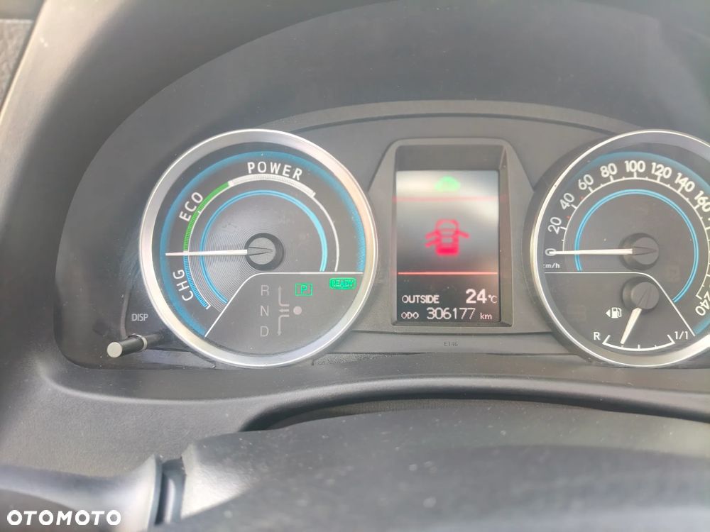 Toyota Auris ver-1-8-hsd-luna - 21