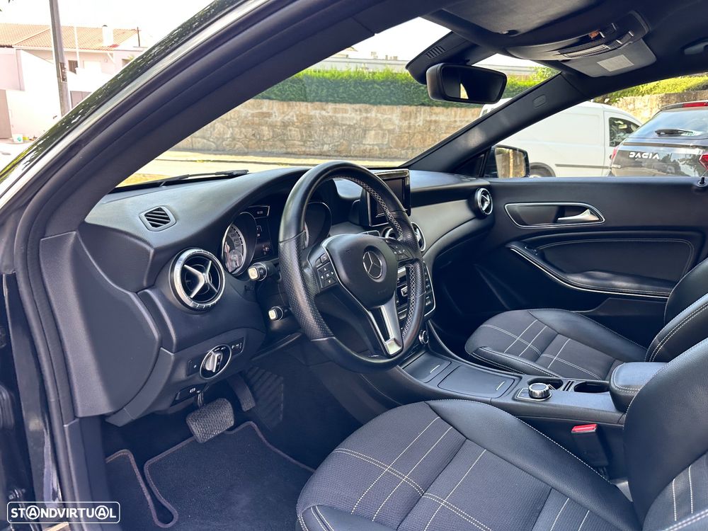 Mercedes-Benz CLA 220 CDI Urban Aut. - 23