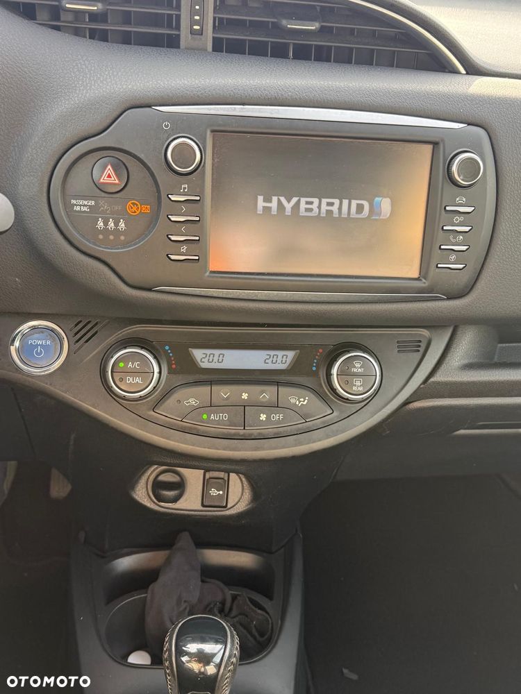 Toyota Yaris - 11