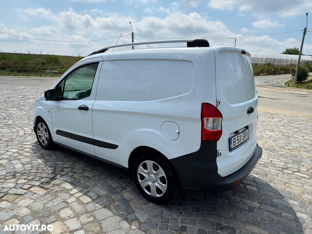Ford Courier - 5