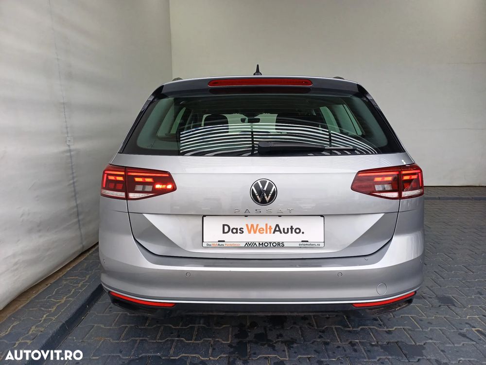 Volkswagen Passat 2.0 TDI DSG Comfortline - 35