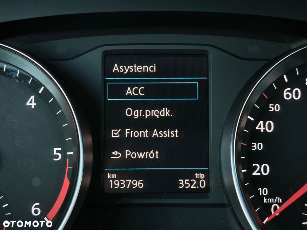 Volkswagen Passat Variant - 39