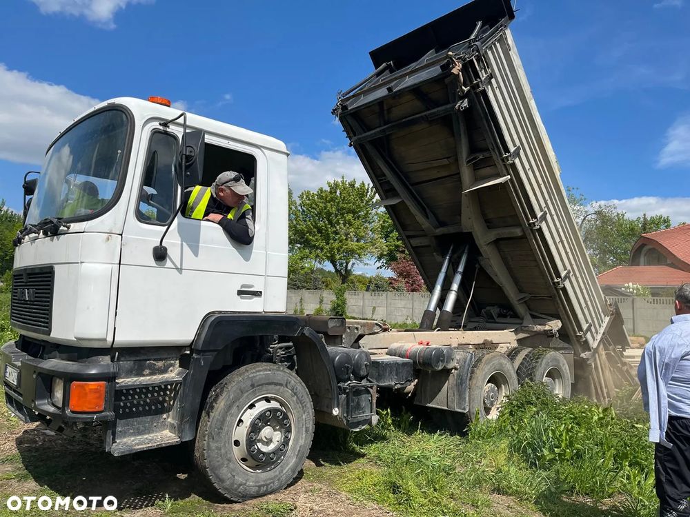 MAN F90 33.302 DFS - 13