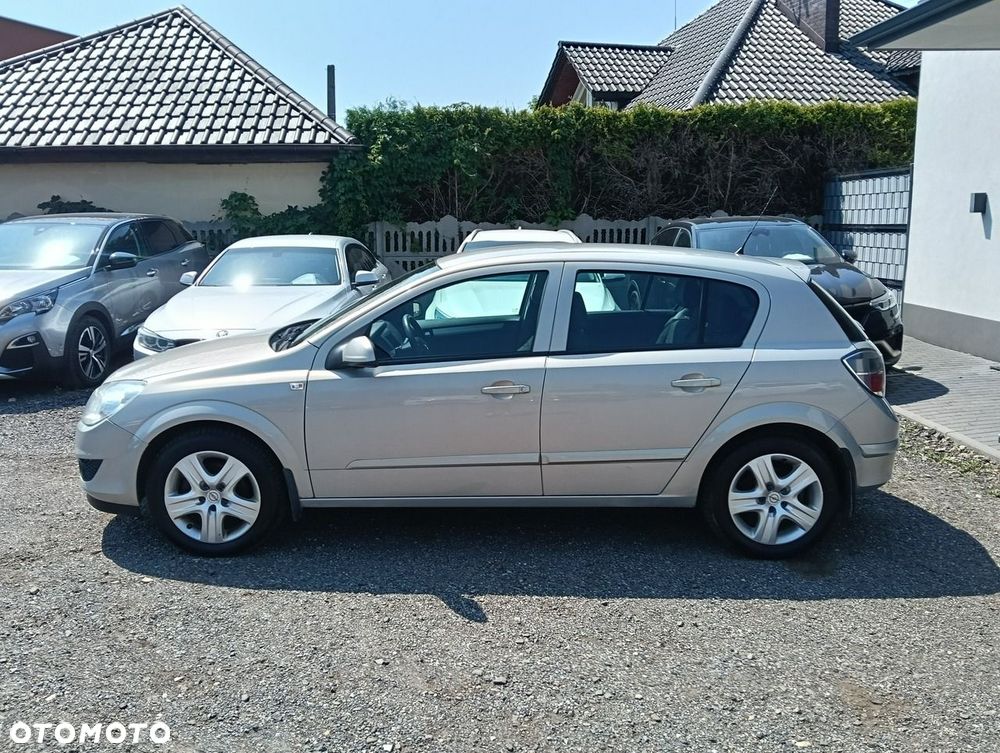 Opel Astra 1.6 Innovation 110 Jahre - 4