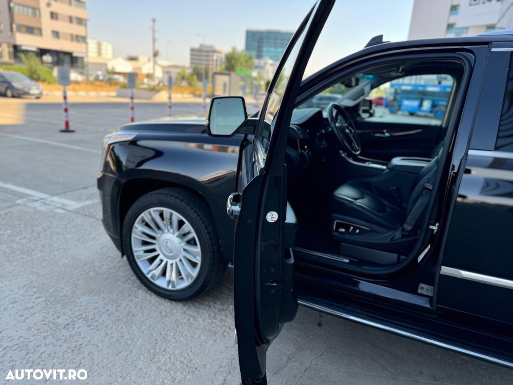 Cadillac Escalade 6.2 V8 ESV Platinum - 30