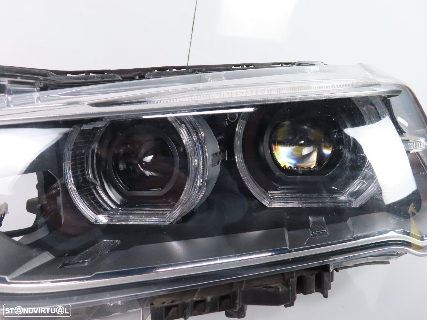 Farol LED Esquerdo Usado / Original BMW X1 (F48) 63117436461 / 63117495003 - 2