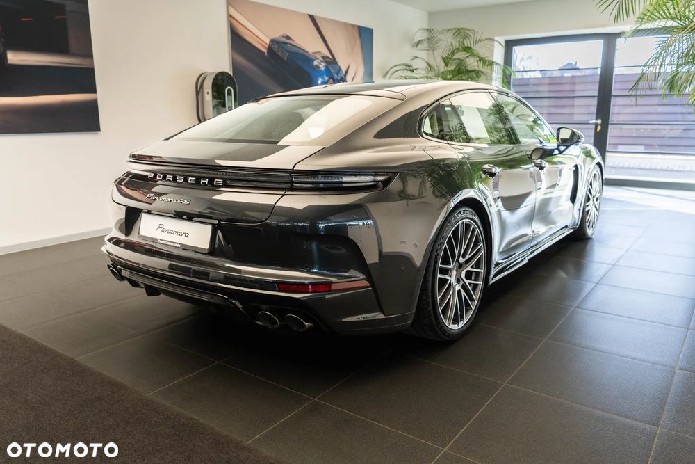 Porsche Panamera 4S E-Hybrid PHEV - 8