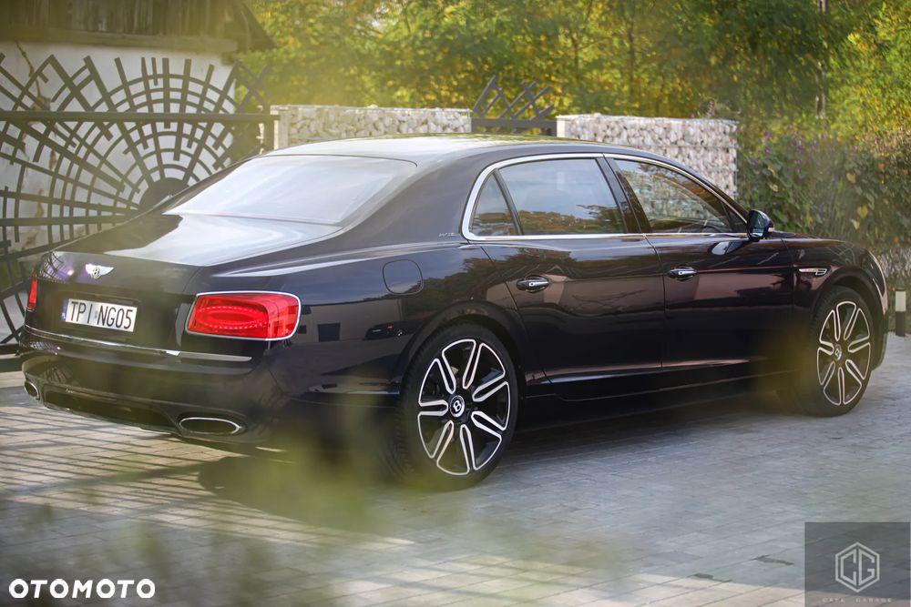 Bentley Flying Spur W12 - 25
