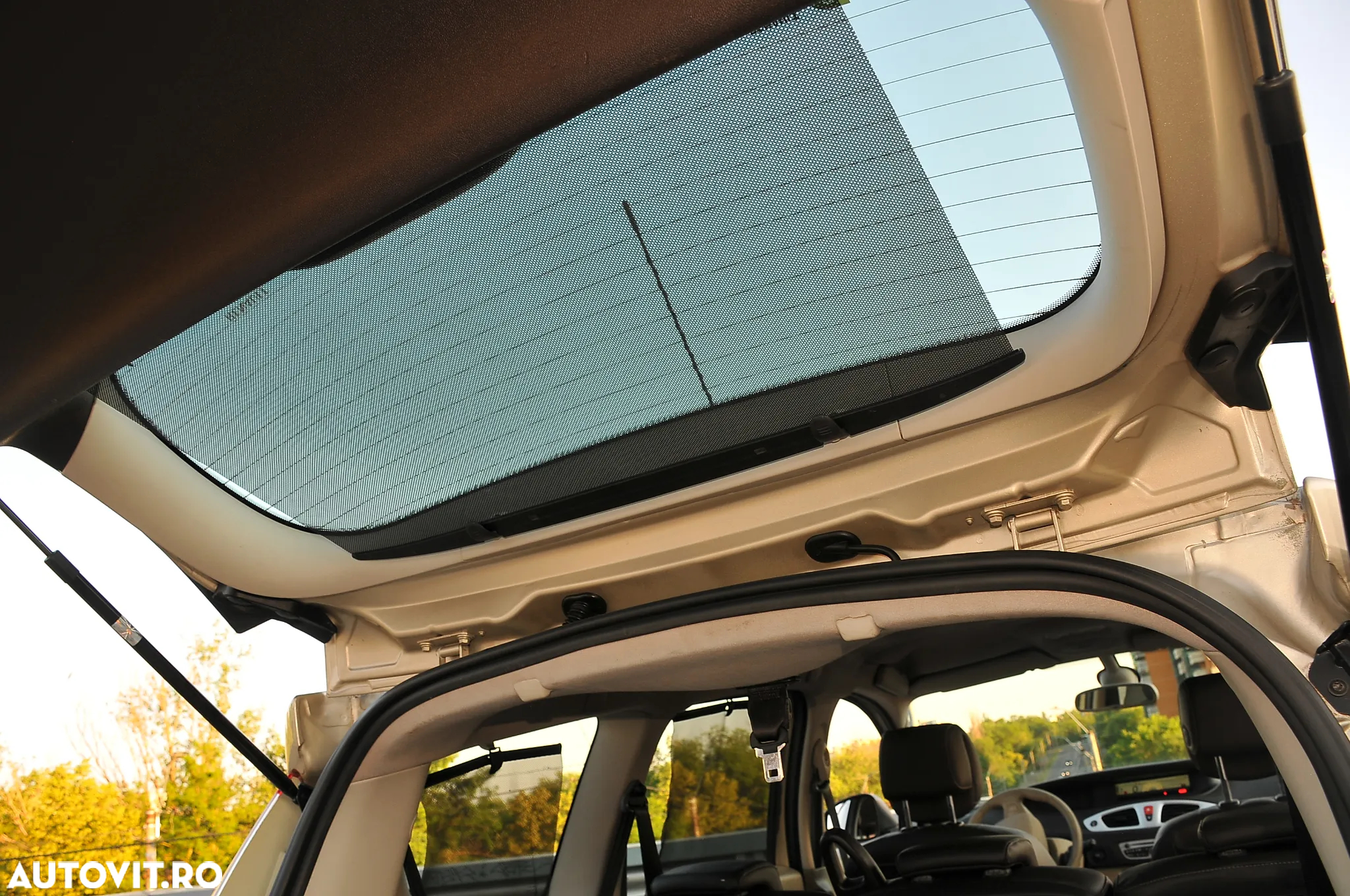 Renault Grand Scenic 1.9 dCi FAP Aut. Dynamique - 14