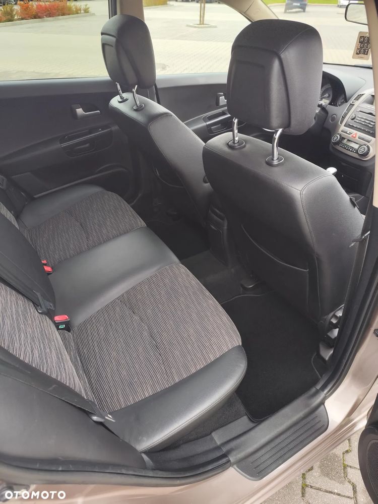 Kia Ceed - 14