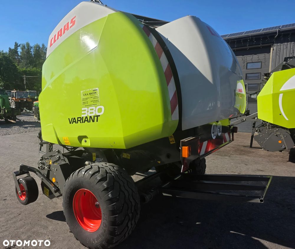 Claas Variant 380 - 12