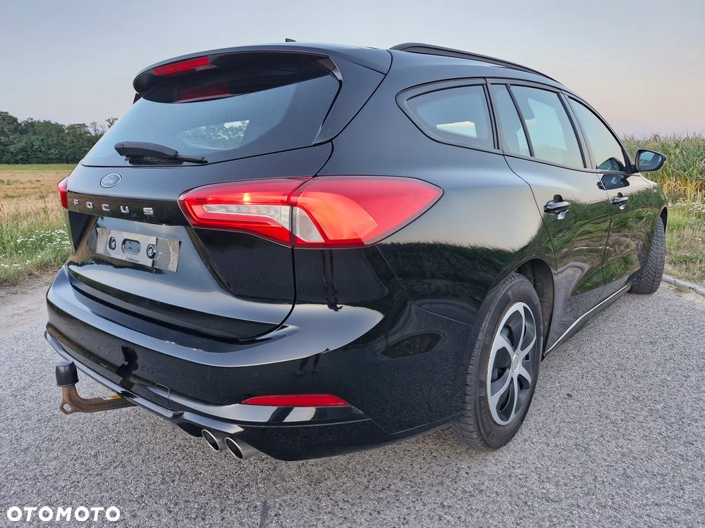 Ford Focus ver-2-0-ecoblue-st--line - 6