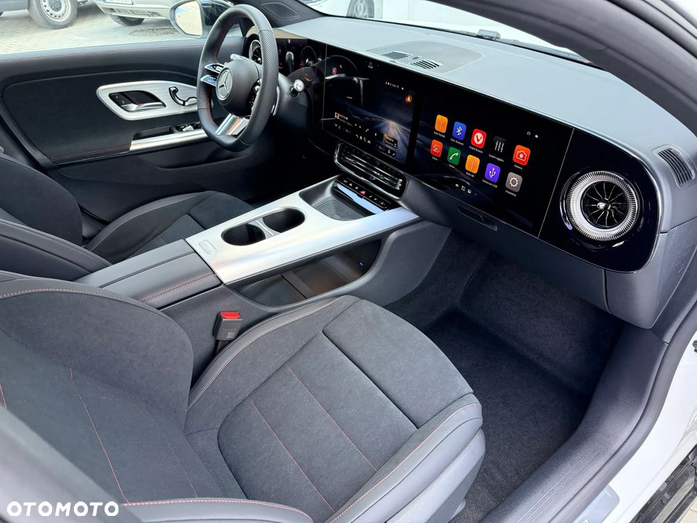 Mercedes-Benz CLA - 28