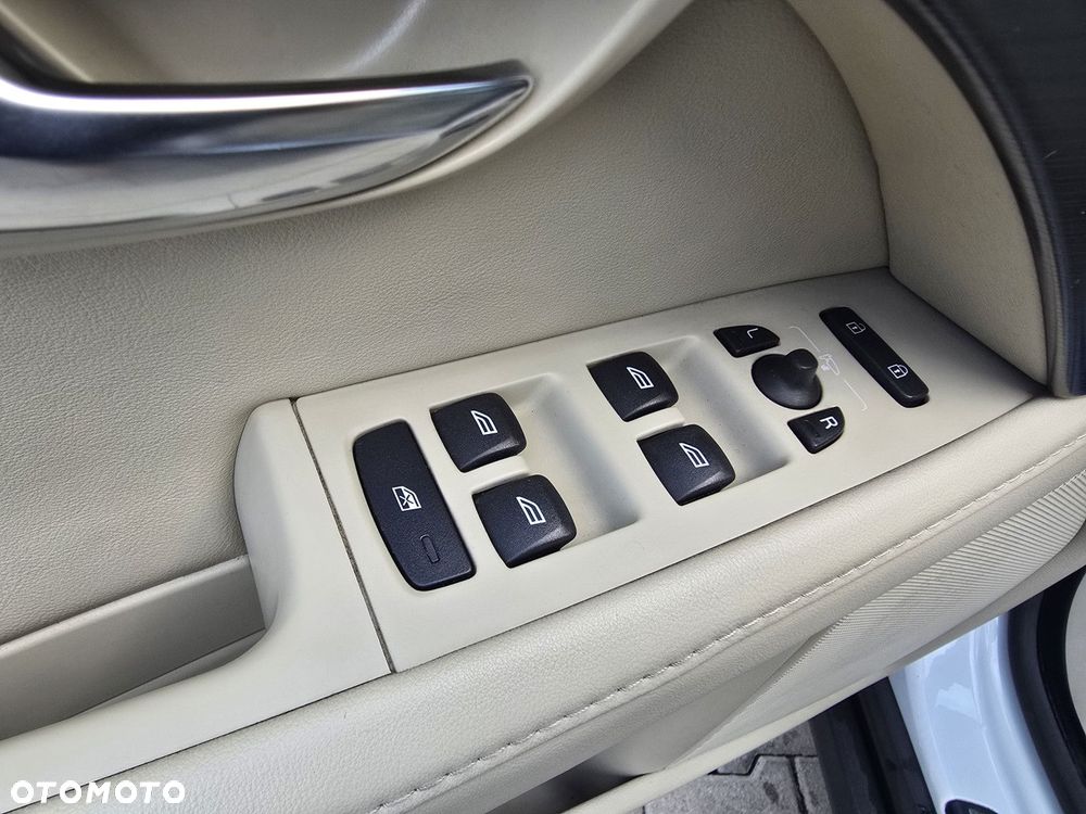 Volvo XC 70 - 21