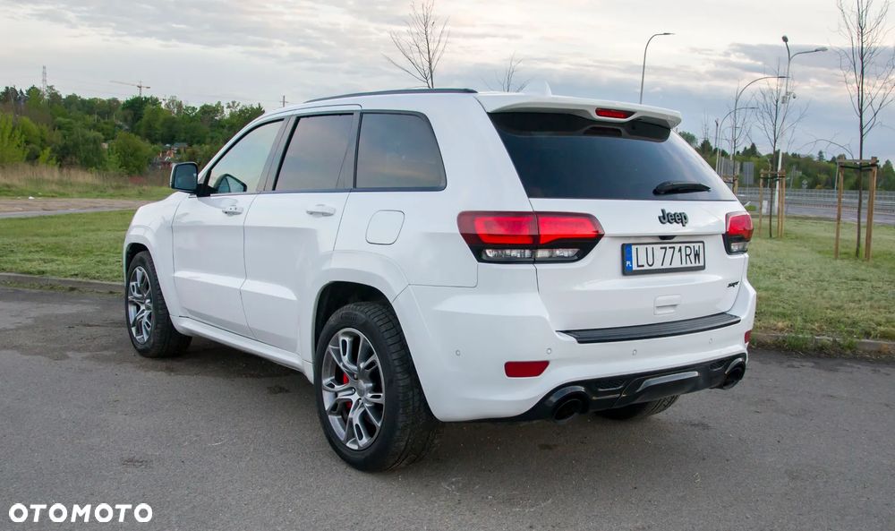 Jeep Grand Cherokee SRT - 5