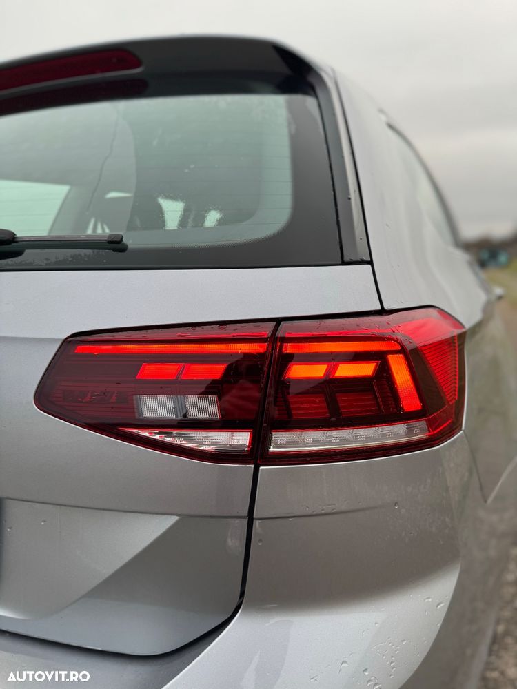 Volkswagen Passat Variant 2.0 TDI DSG (BlueMotion Technology) Comfortline - 17