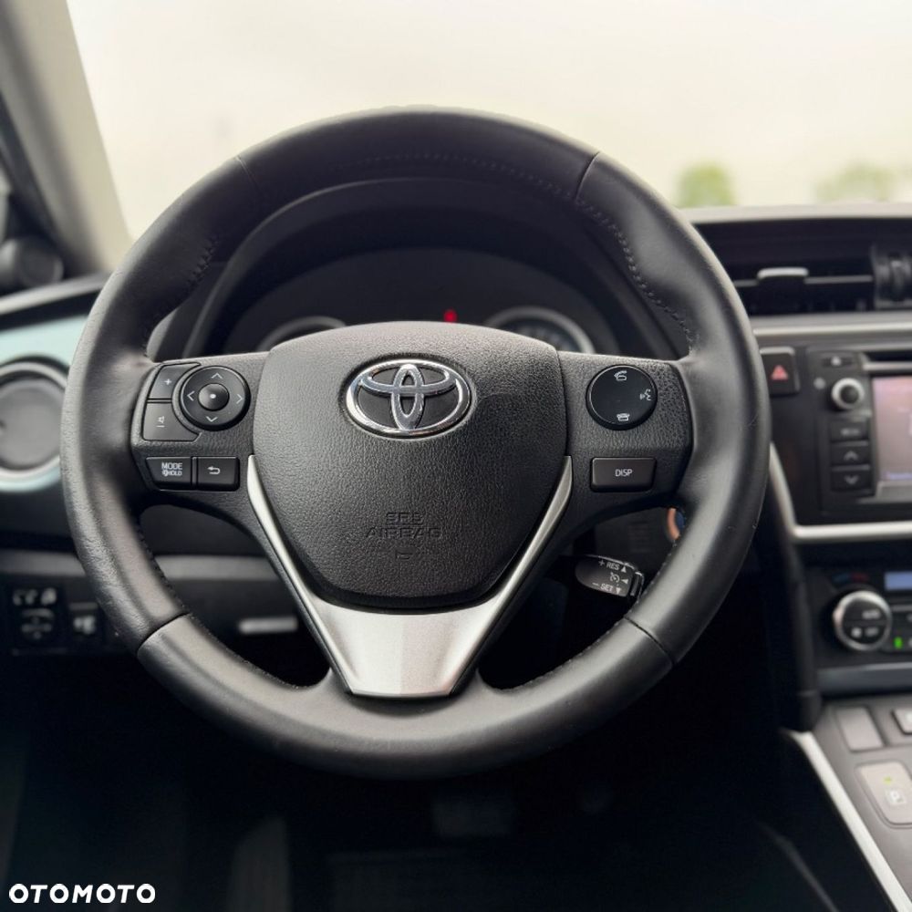 Toyota Auris - 19