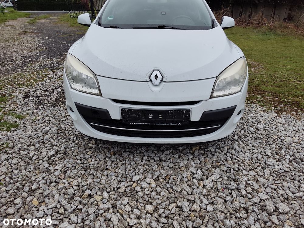 Renault Megane 2010 photo 2