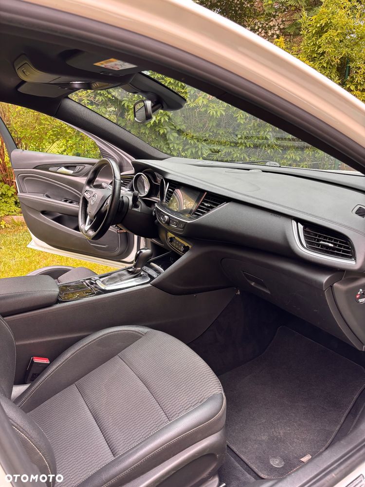 Opel Insignia - 12