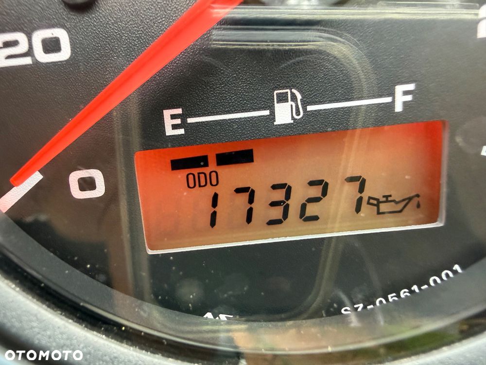 Suzuki Intruder - 21