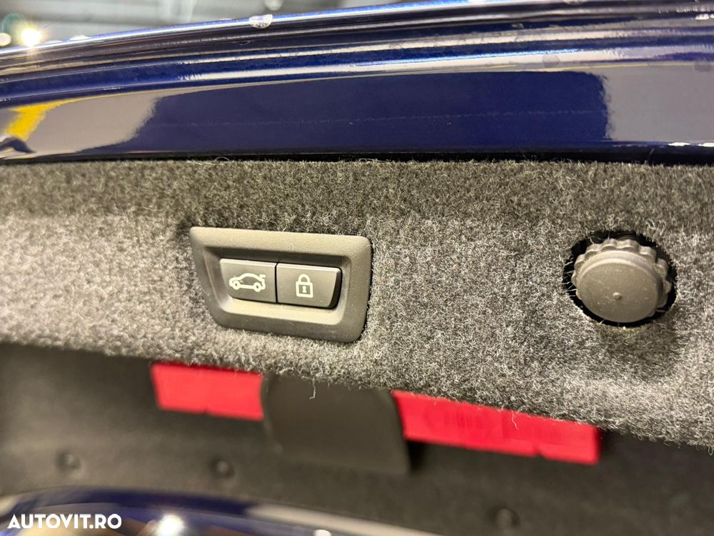 BMW Seria 5 530e Aut. Luxury Line - 16