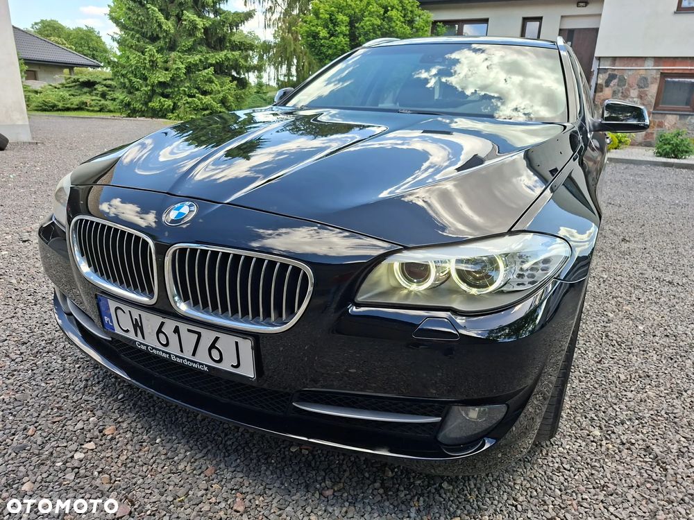 BMW Seria 5 528i - 2