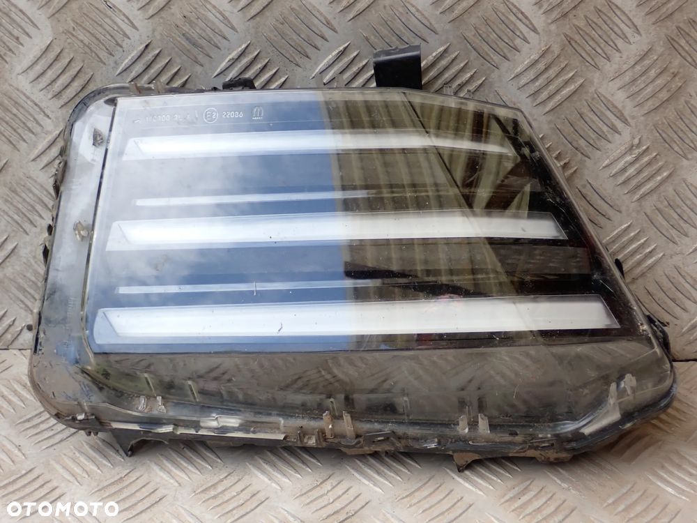 ŚWIATŁA DO JAZDY DZIENNEJ LEWE / PRAWE  PEUGEOT 2008 II LIFT 9850423580 / 980436380 - 10