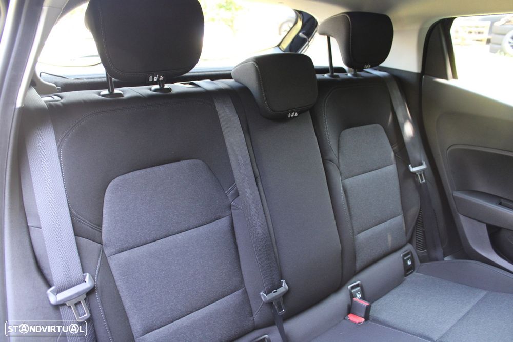 Renault Clio 1.6 E-Tech Edition One - 32