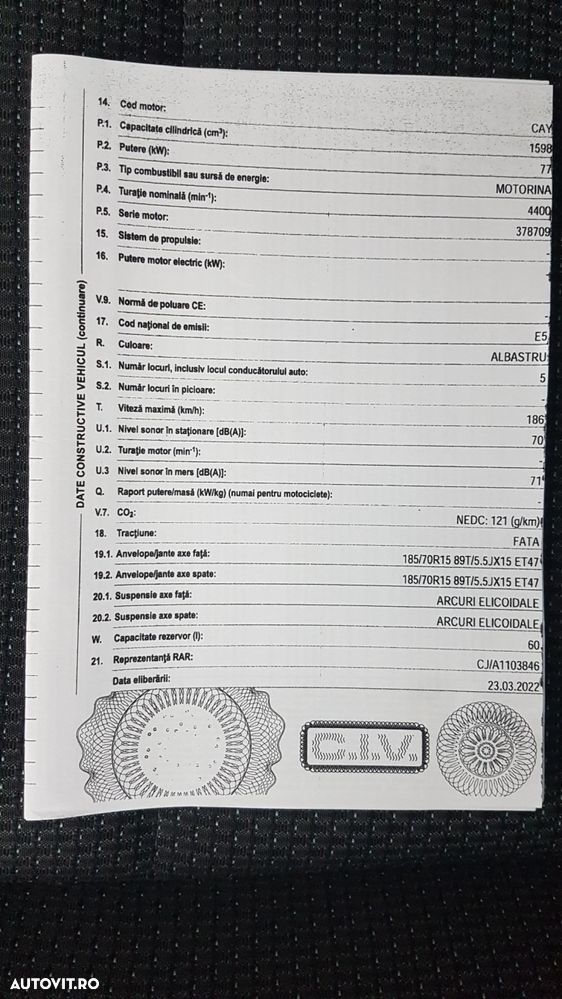 Volkswagen Touran 1.6 TDI DPF BlueMotion Technology Comfortline - 15