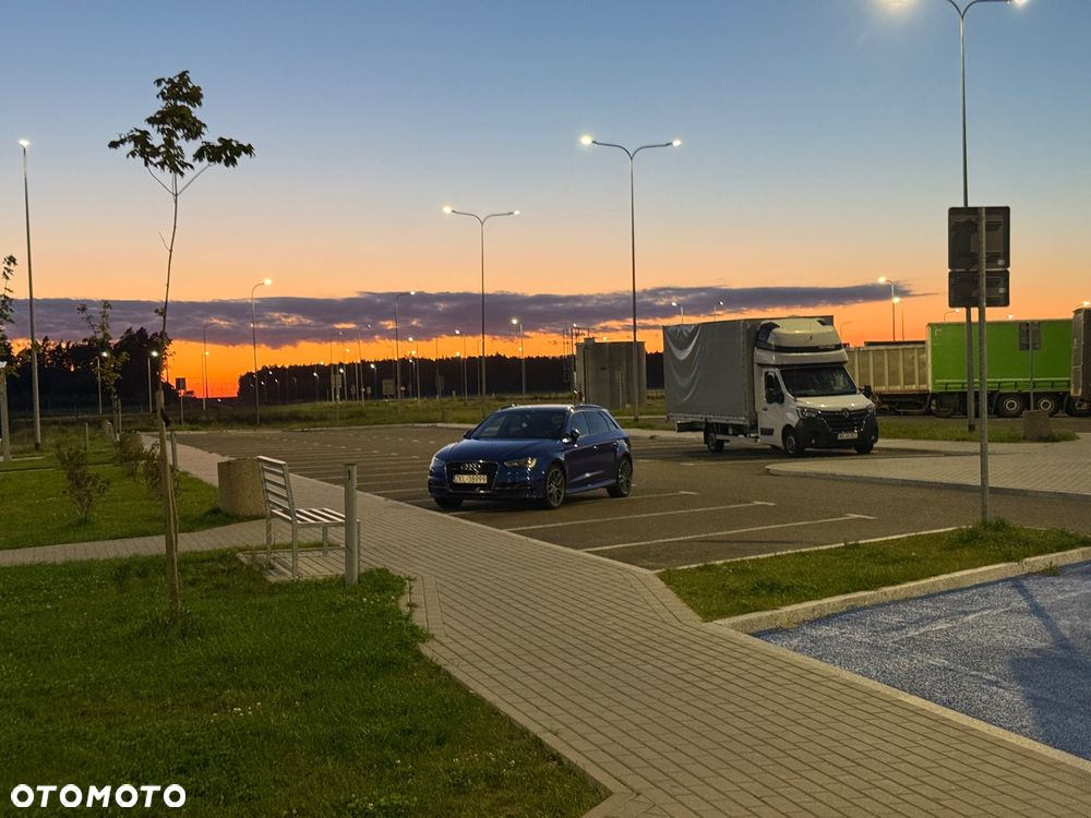 Audi A3 Sportback 1.4 TFSI e-tron S line Sportpaket - 19