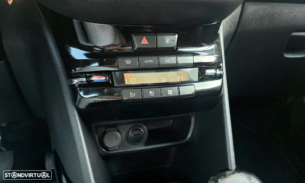 Peugeot 2008 PureTech 82 Allure - 12