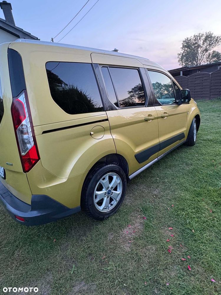 Ford E-Tourneo Custom - 5