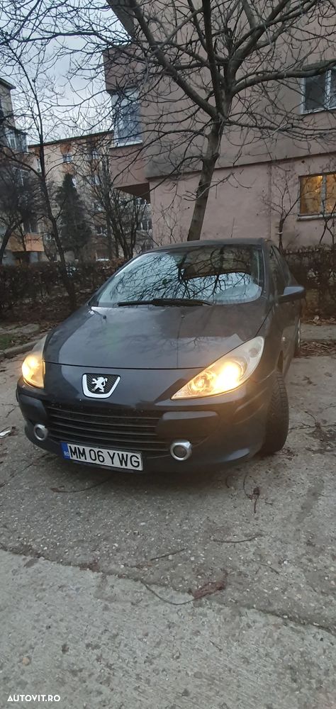 Peugeot 307 1.6HDi XR - 12
