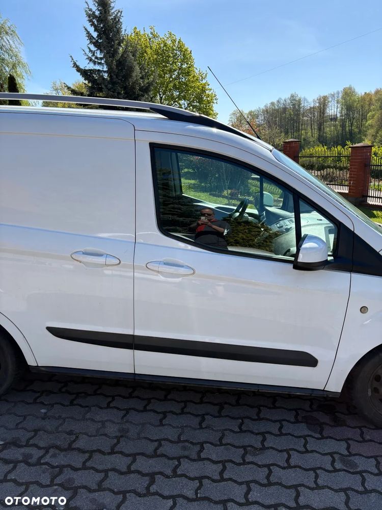 Ford Transit Courier - 3