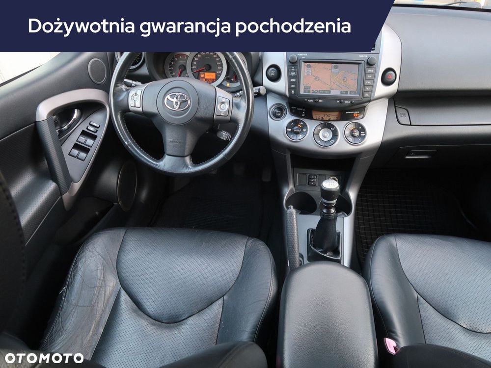 Toyota RAV4 - 9