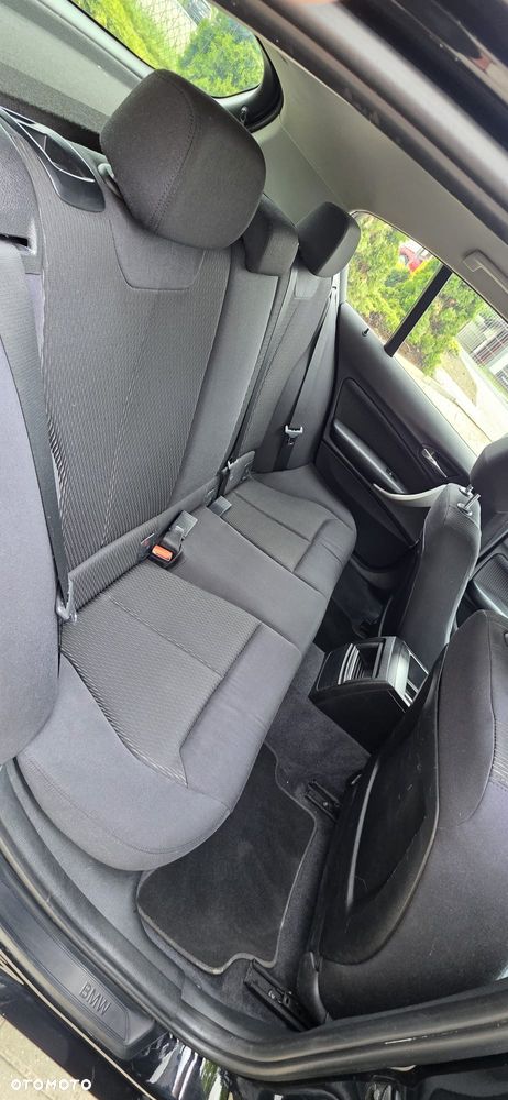 BMW Seria 1 118d - 24