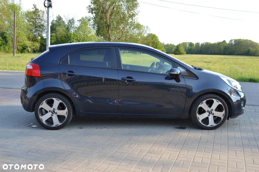 Kia Rio 1.2 Business Line - 4