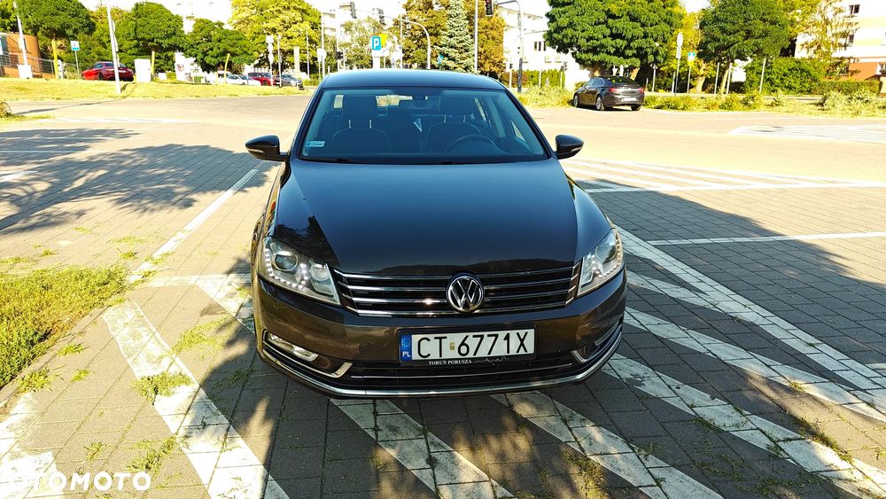 Volkswagen Passat 1.4 TSI BMT Highline - 12