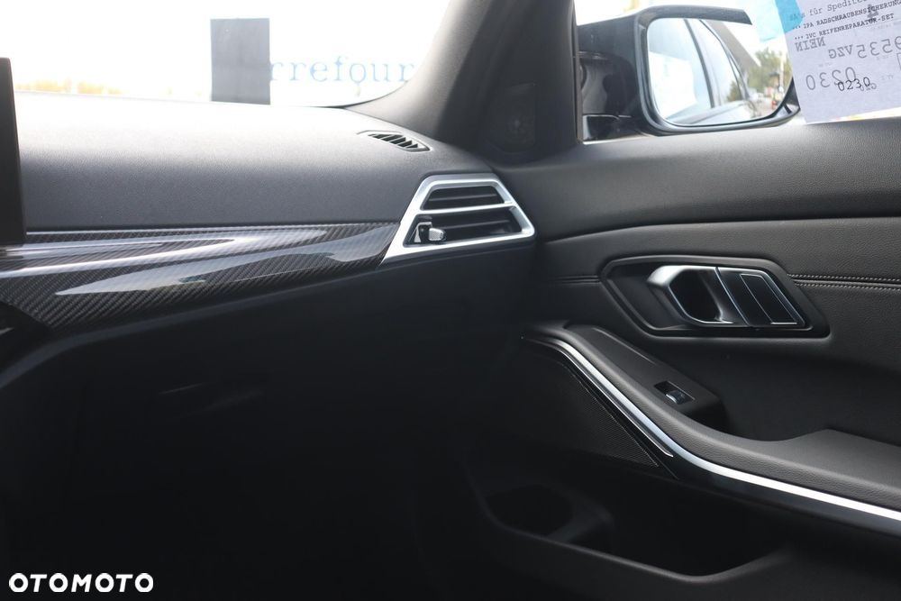 BMW Seria 3 - 18