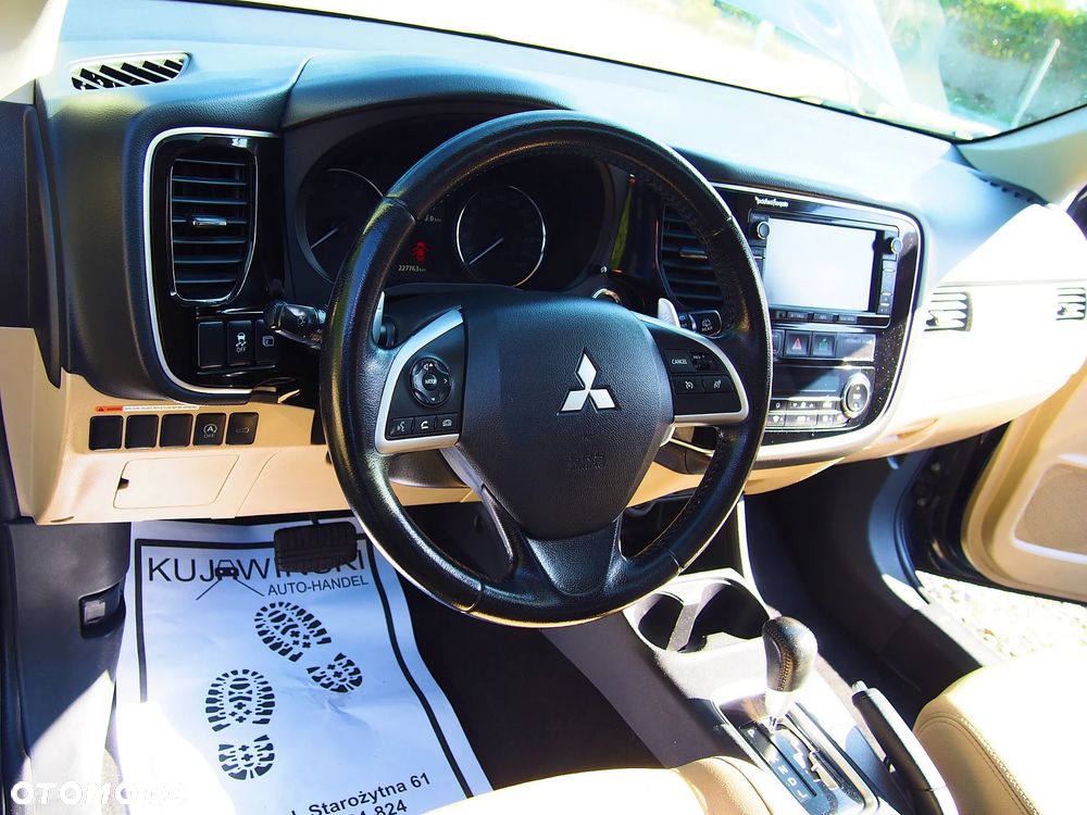 Mitsubishi Outlander - 39