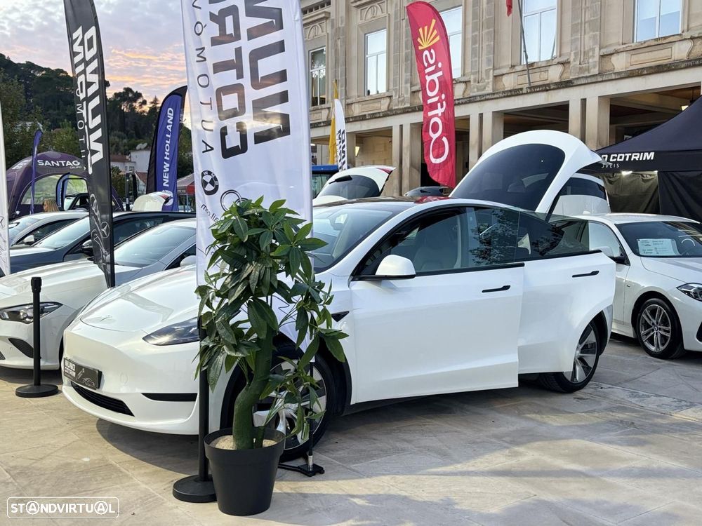 Tesla Model Y Standard RWD - 2