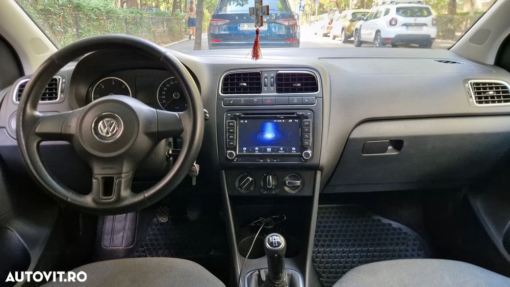 VOLKSWAGEN Polo 2011 — imagine 7