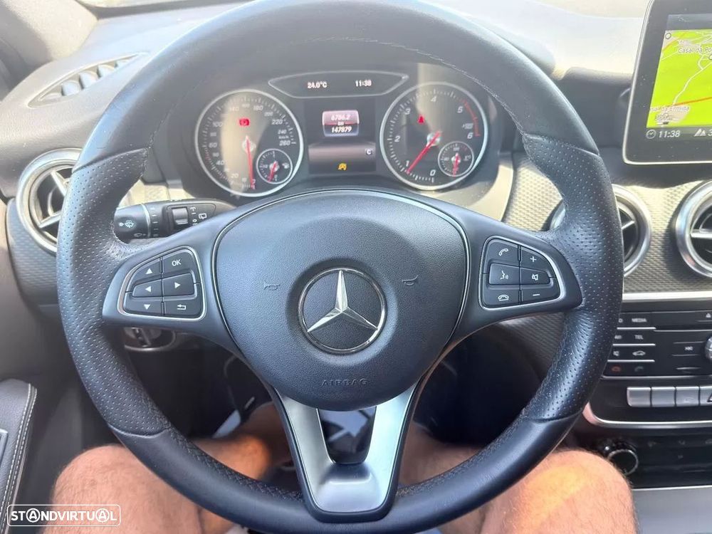Mercedes-Benz A 180 CDI AMG Line - 16
