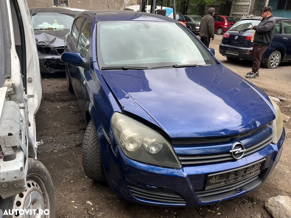 Dezmembrez Opel Astra H albastru benzina 2006 hatchback - 9