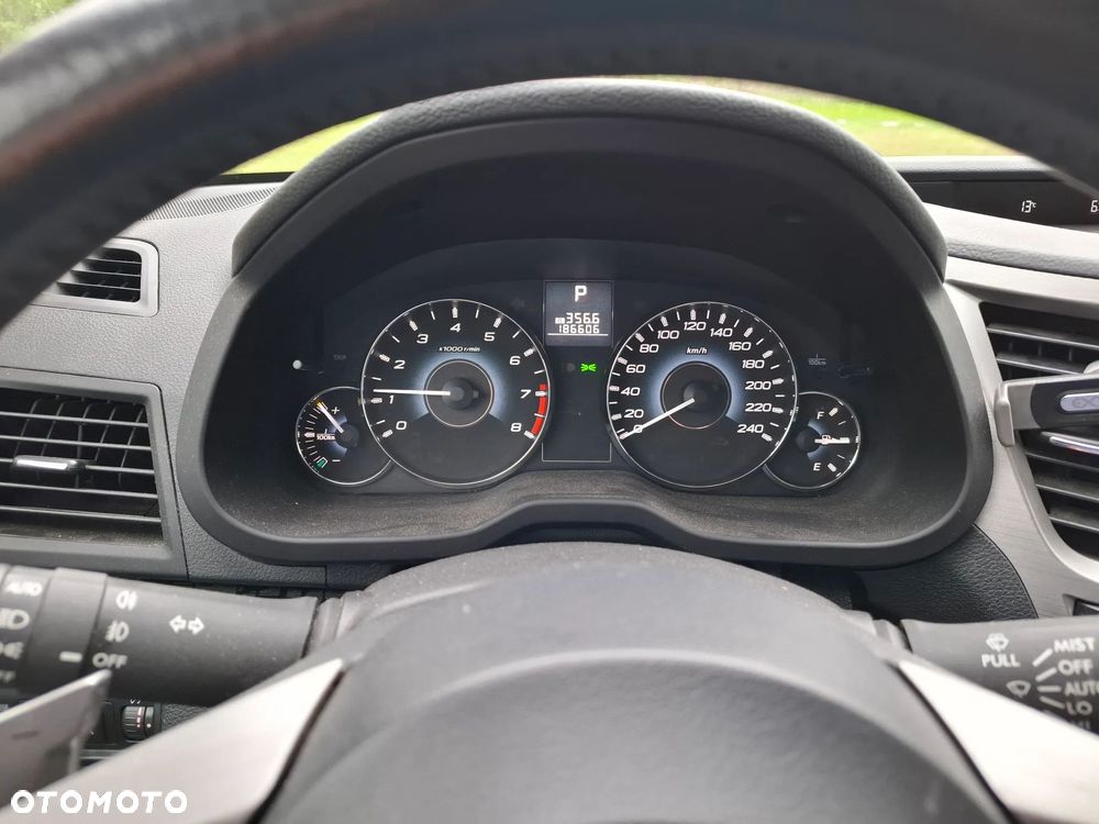 Subaru Legacy 2.0i Lineartronic Trend - 14