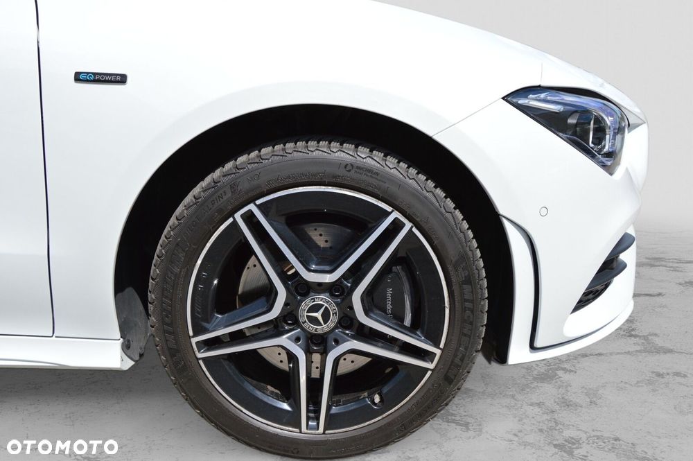 Mercedes-Benz CLA - 11