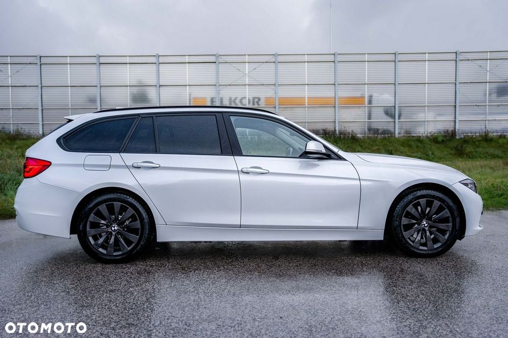 BMW Seria 3 320d xDrive - 10
