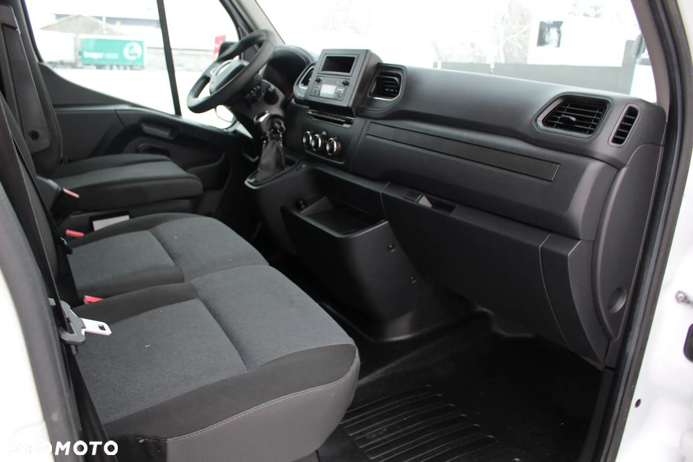 Renault MASTER *2.3 DCI 135 KM*/L2H2/ KLIMA/ MANUAL /Średniak /*SERWIS FR*/ STAN IDEALNY / - 18