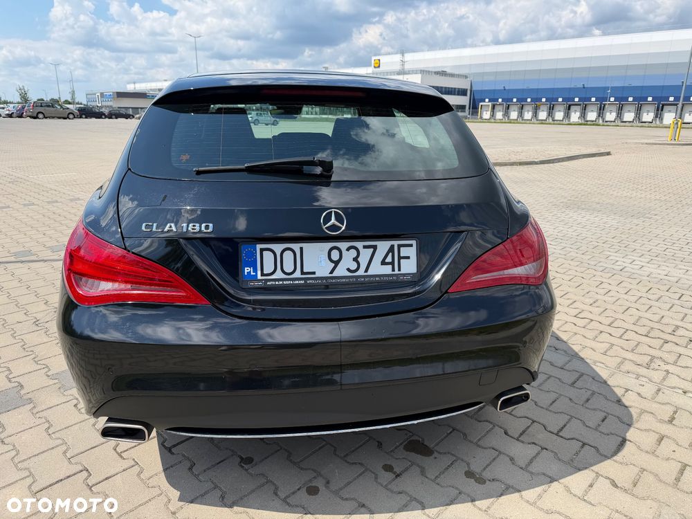 Mercedes-Benz CLA 180 Peak Edition - 8