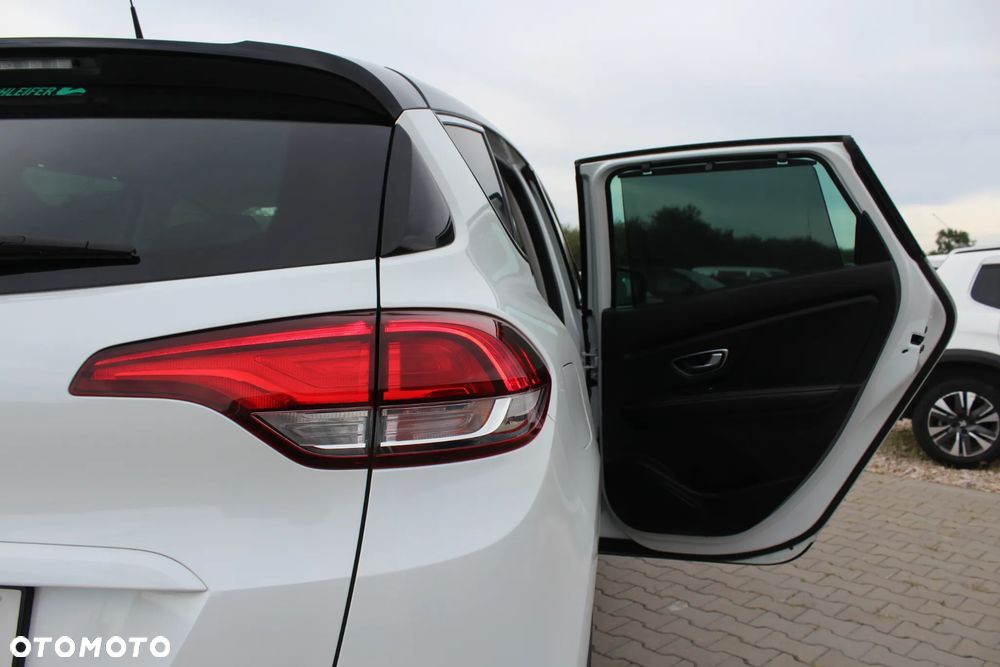 Renault Scenic ENERGY TCe 140 LIMITED - 33